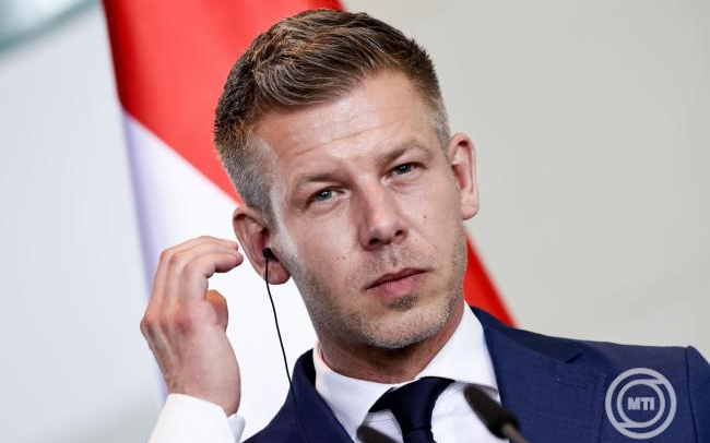 Magyar Péter: Ukrajna rendezi a kárpátaljai magyarok kisebbségi jogait