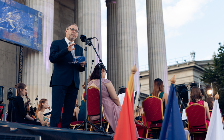 Tizenhat ország tehetségei mutatkoztak be a Kodály Zoltán Ifjúsági Világzenekar koncertjén