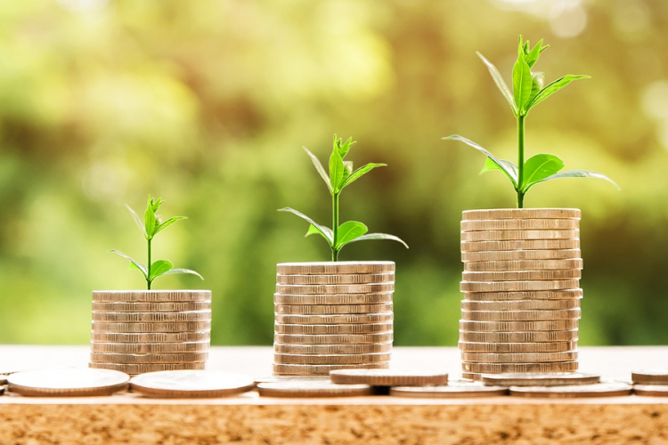 Átlagosan 404 ezer forint megtakarításuk van a fiataloknak