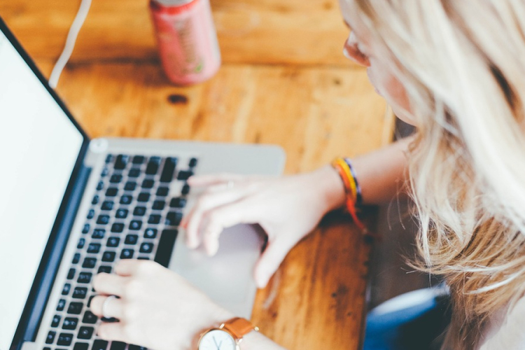 Javult Magyarország teljesítménye a hálózati lefedettségben és az internethasználatban