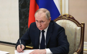 Putyin: az orosz gazdaság állja a szankciókat