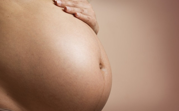 Egyszerre négy gyermeket szült egy horvát nő, a babák mégsem ikrek