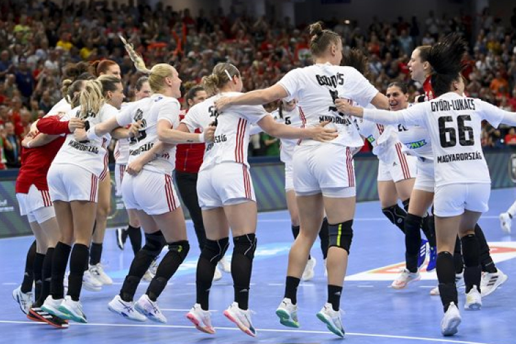 Női kézilabda olimpiai selejtező - Magyarország-Svédország 28-25